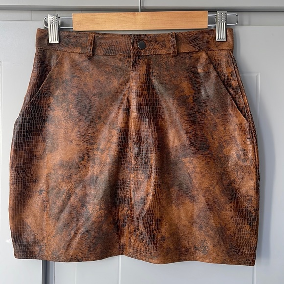 Missguided Dresses & Skirts - Faux leather snakeskin mini skirt